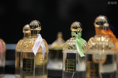 世界上最顶级的香水品牌,世界顶级香水十大品牌